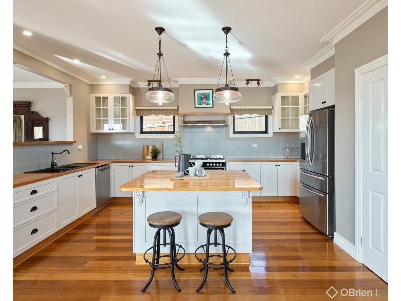 18 Nursery Rise, Warragul VIC 3820