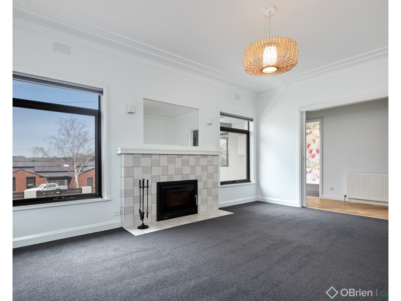 16 Montgomery Street, Warragul VIC 3820