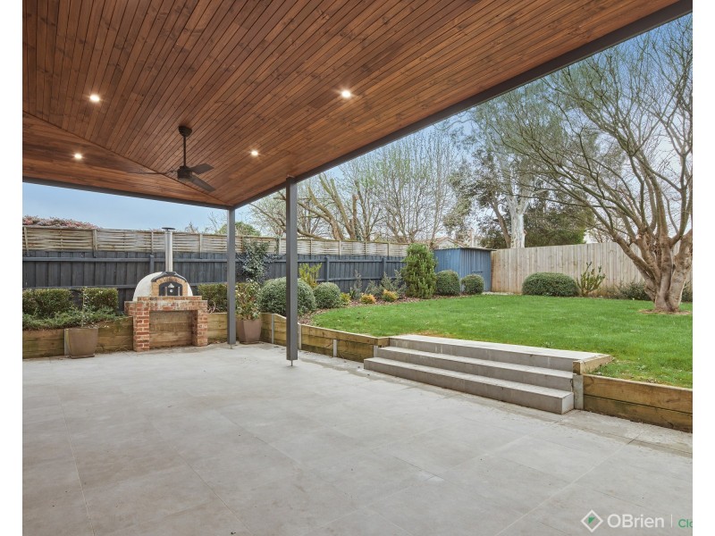 16 Montgomery Street, Warragul VIC 3820