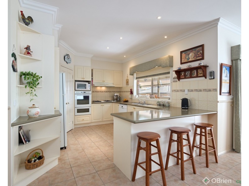 19 Mountain Vista Court, Drouin VIC 3818