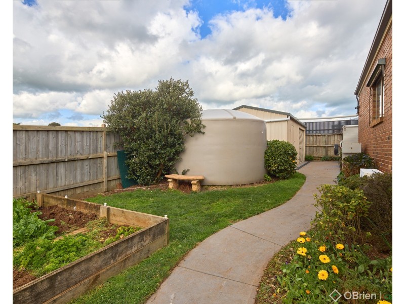 19 Mountain Vista Court, Drouin VIC 3818