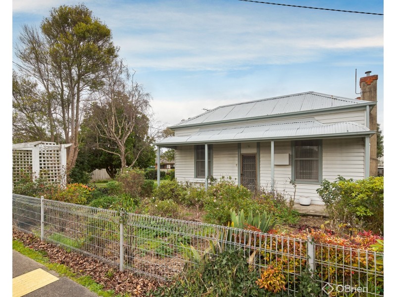 6 Hopetoun Road, Drouin VIC 3818