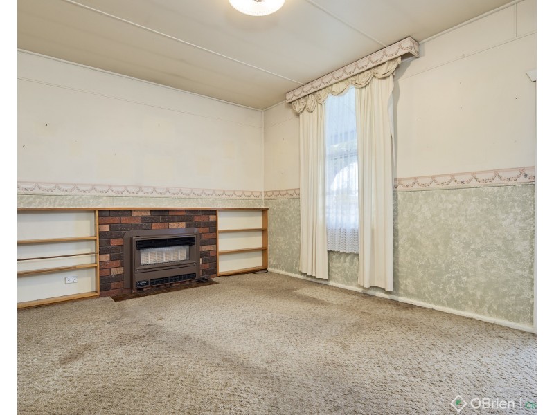 6 Hopetoun Road, Drouin VIC 3818