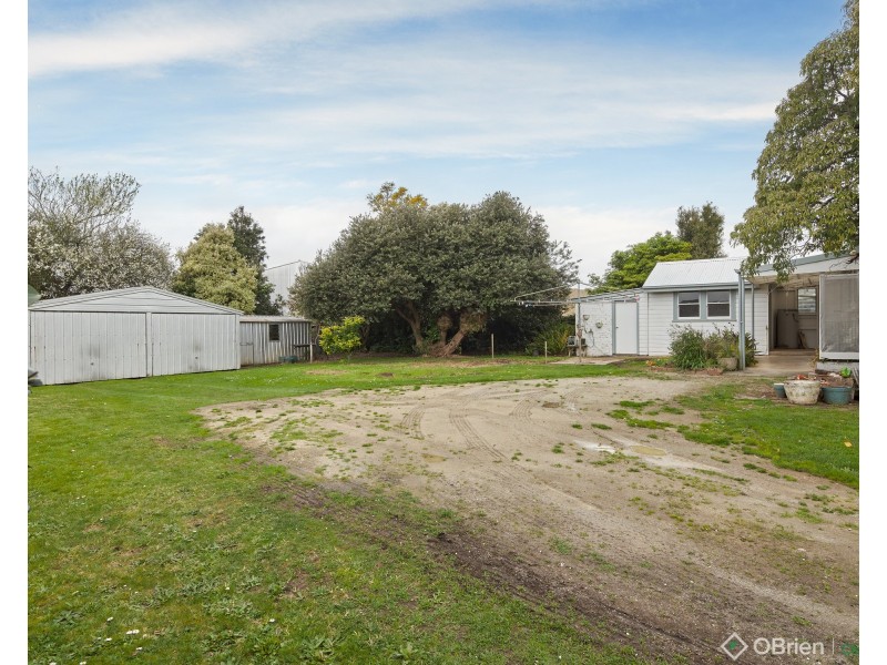 6 Hopetoun Road, Drouin VIC 3818