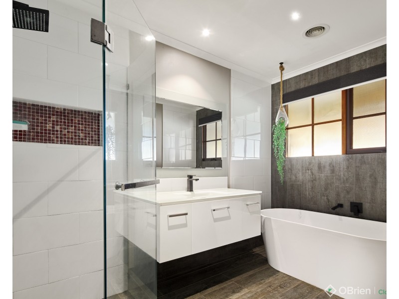 72B Weebar Road, Drouin VIC 3818