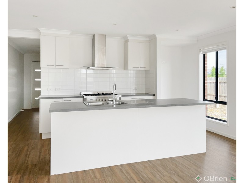 8 Angus Road, Traralgon VIC 3844