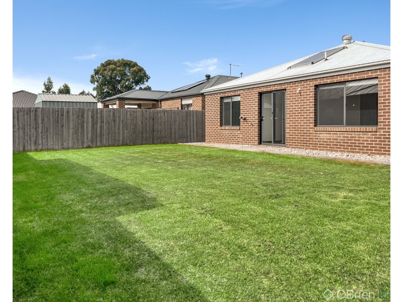 8 Angus Road, Traralgon VIC 3844