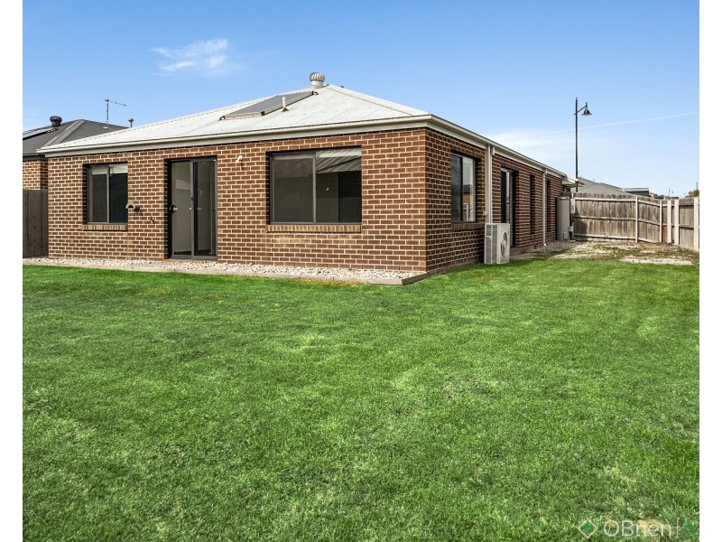 8 Angus Road, Traralgon VIC 3844