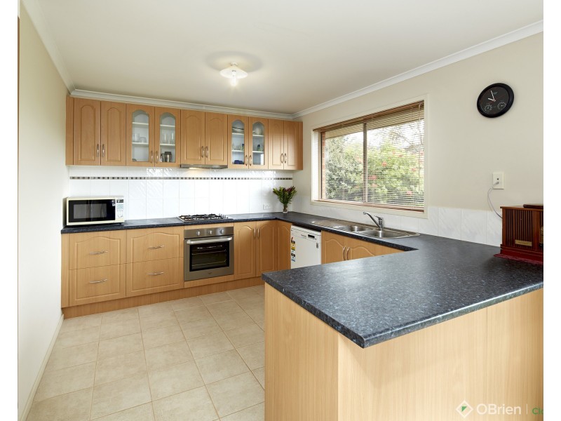 1 Cameron Court, Drouin VIC 3818