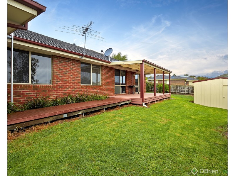 1 Cameron Court, Drouin VIC 3818