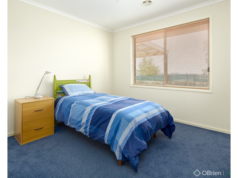 1 Cameron Court, Drouin VIC 3818