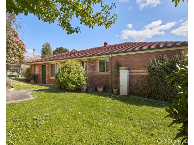 2/17 Grant Street, Drouin VIC 3818