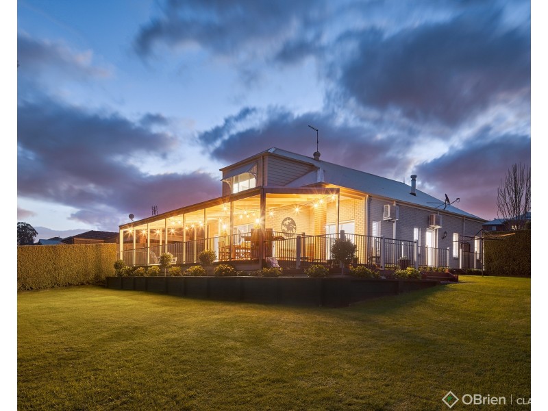 15 Samuel Drive, Drouin VIC 3818