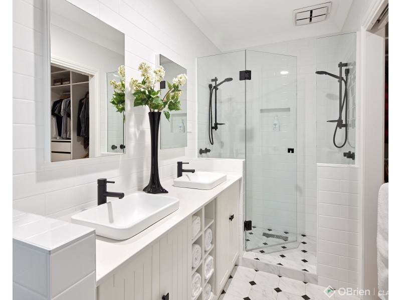 15 Samuel Drive, Drouin VIC 3818