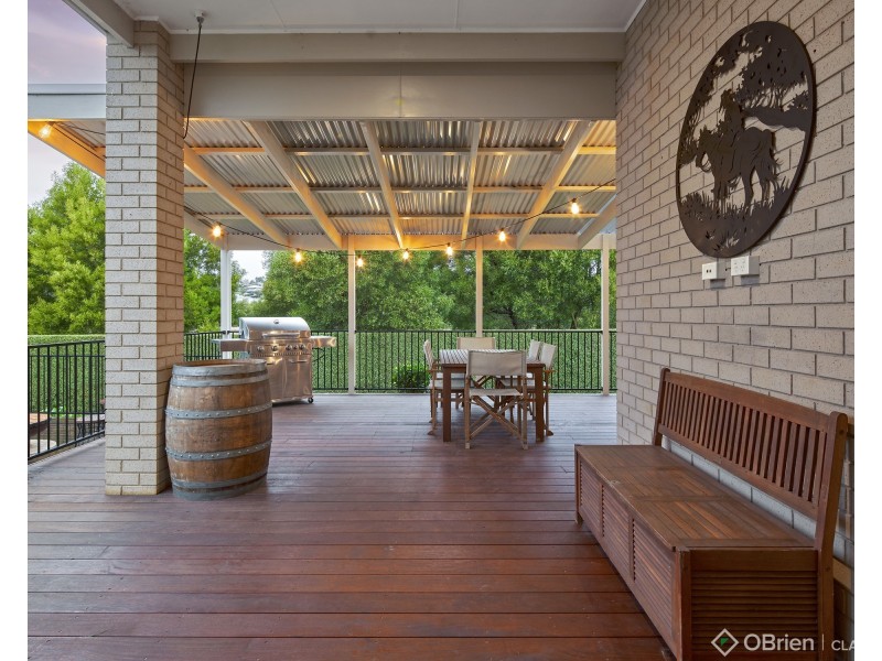 15 Samuel Drive, Drouin VIC 3818