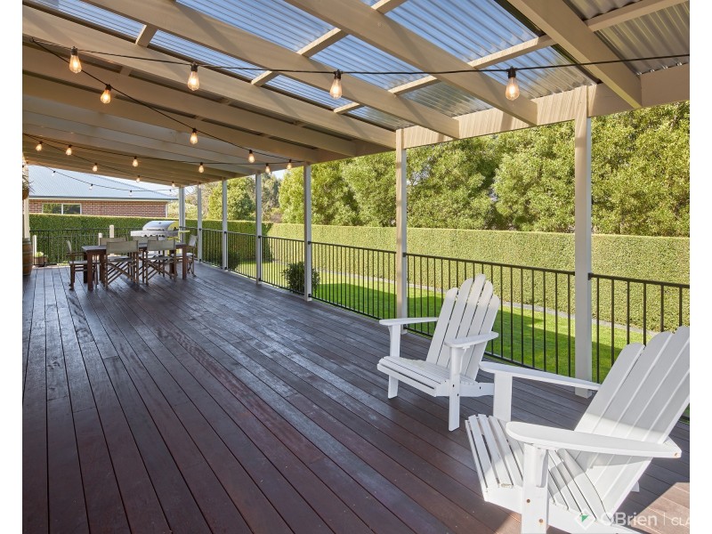 15 Samuel Drive, Drouin VIC 3818