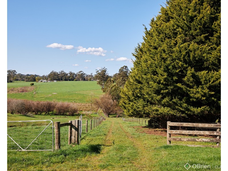 535 Old Telegraph Road, Jindivick VIC 3818