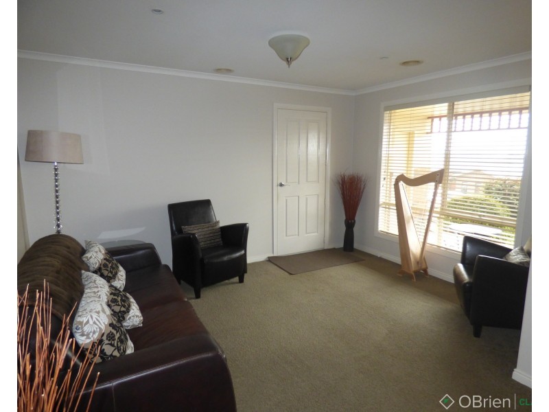 27 Glendon Drive, Warragul VIC 3820