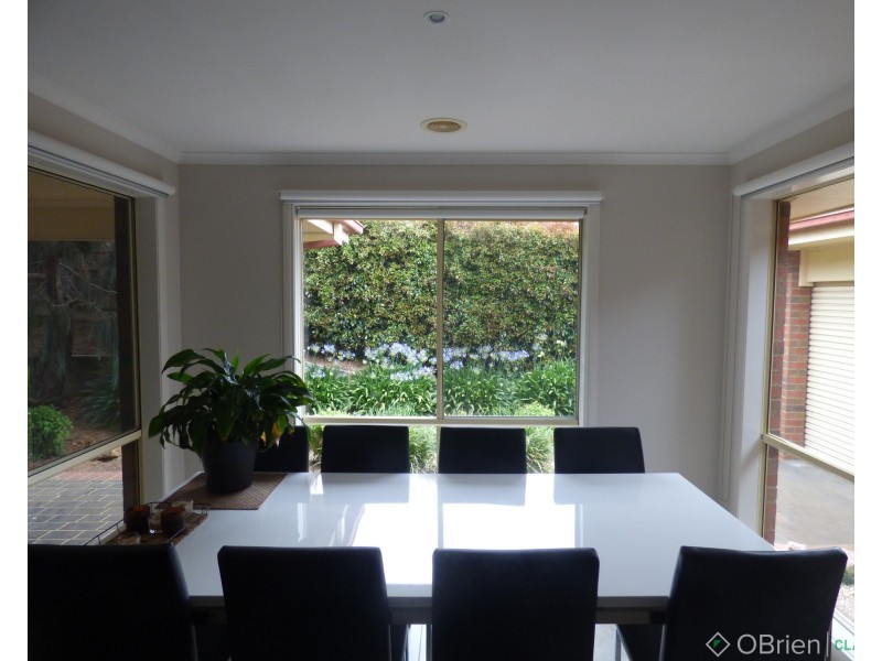 27 Glendon Drive, Warragul VIC 3820