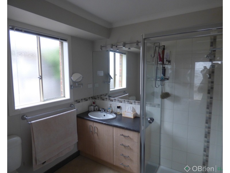 27 Glendon Drive, Warragul VIC 3820