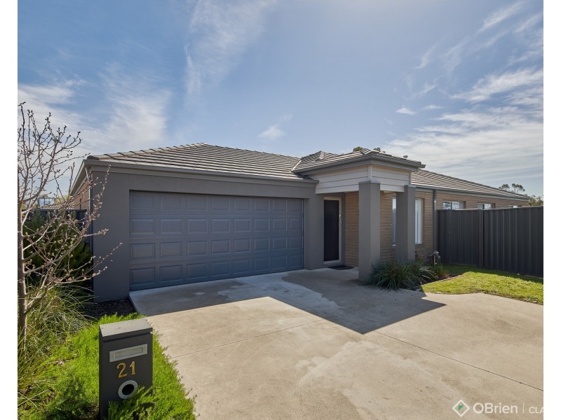 21 Manchester Circuit, Longwarry VIC 3816