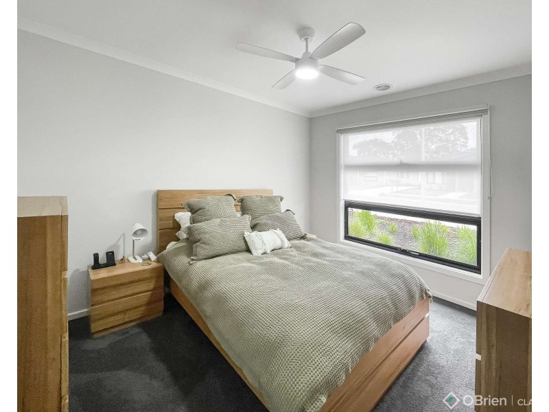 1/16 McKindlay Street, Drouin VIC 3818