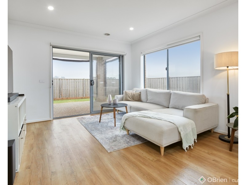 24 Hart Drive, Warragul VIC 3820