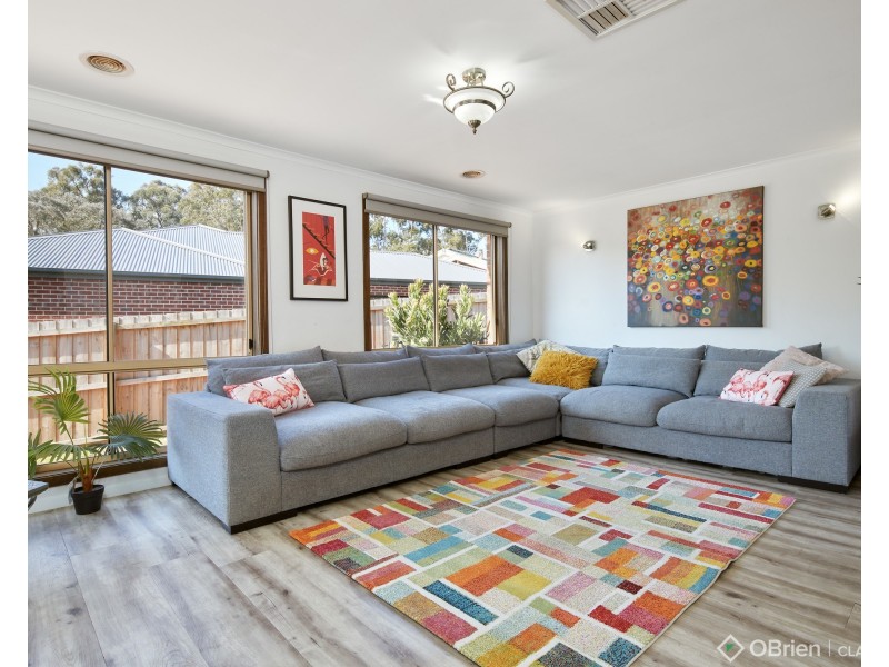 1 Elizabeth Close, Drouin VIC 3818