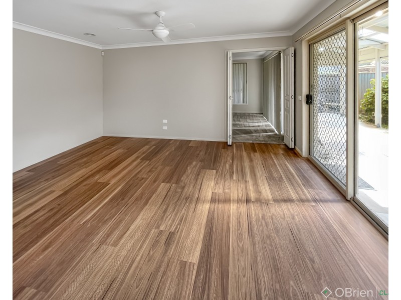 34 Lyndhurst Square, Drouin VIC 3818