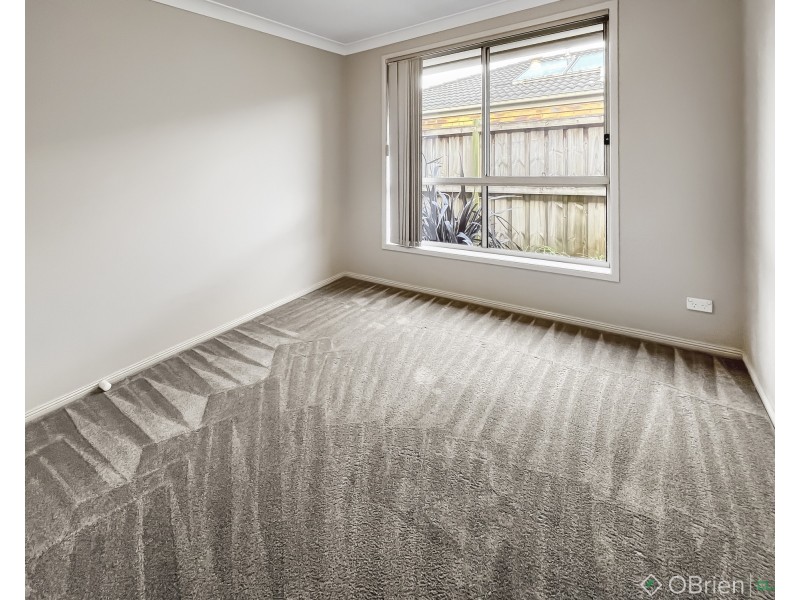 34 Lyndhurst Square, Drouin VIC 3818