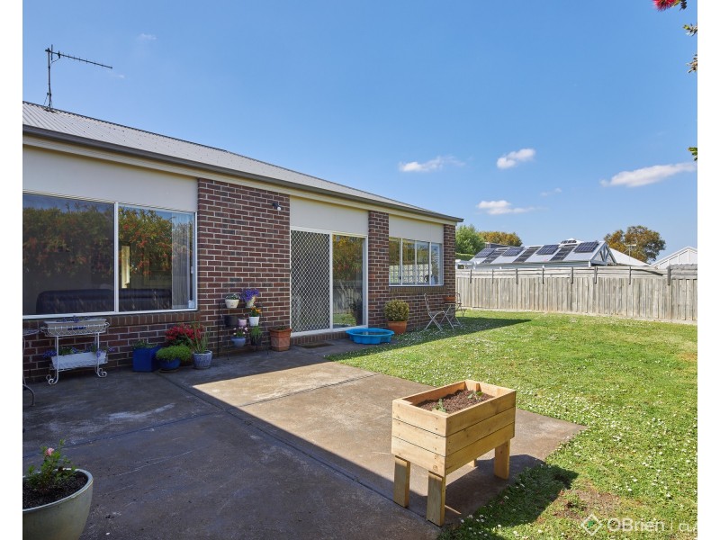 12 Todman Street, Drouin VIC 3818
