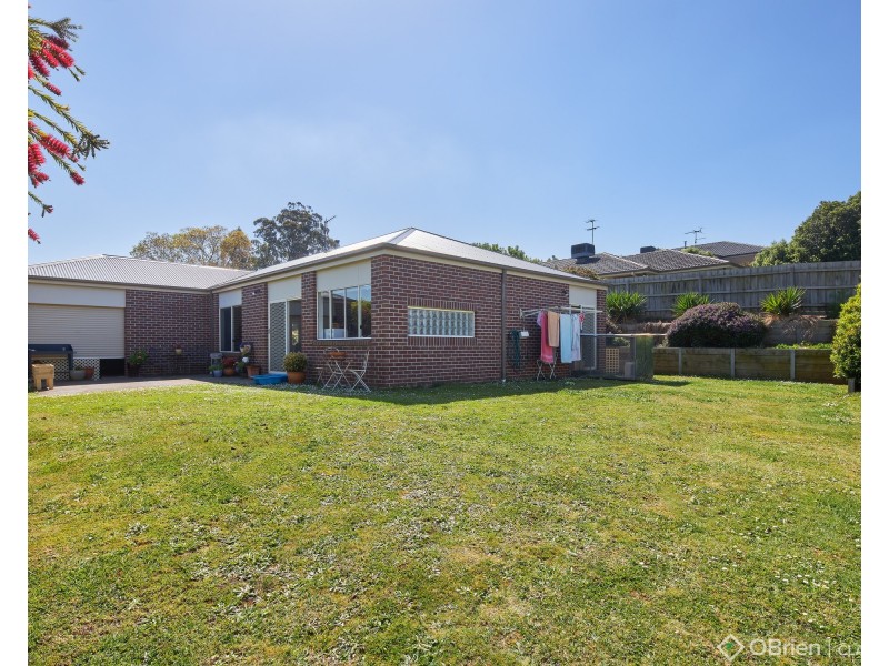 12 Todman Street, Drouin VIC 3818