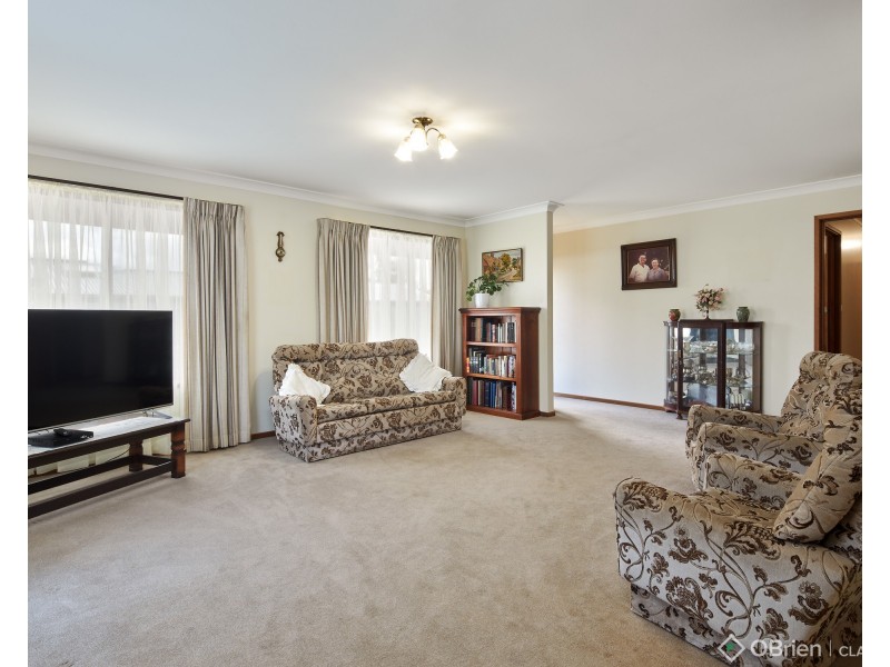 36 Hopetoun Road, Drouin VIC 3818