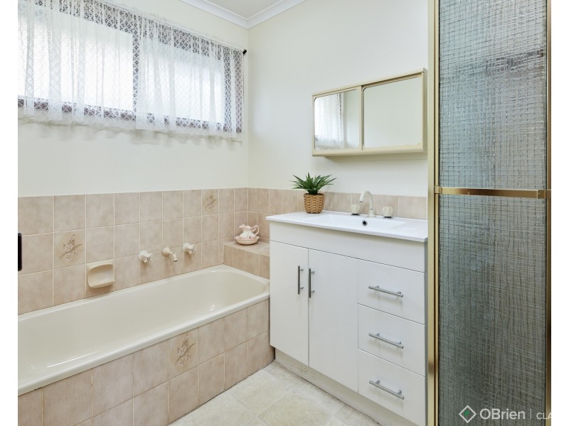 36 Hopetoun Road, Drouin VIC 3818