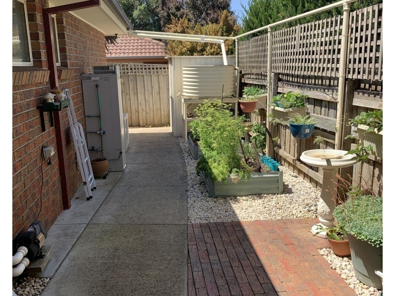 9 Rees Close, Drouin VIC 3818