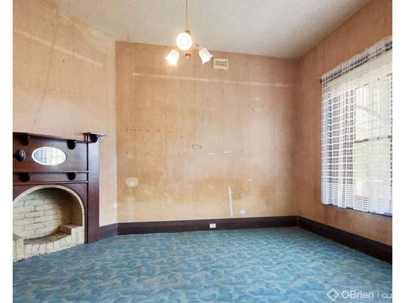 18 Young Street, Drouin VIC 3818