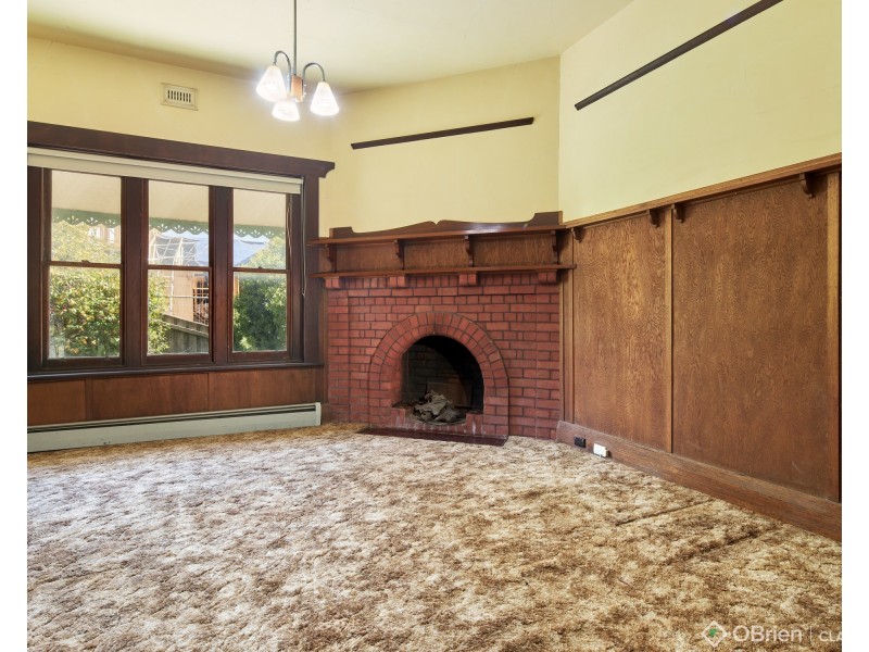 18 Young Street, Drouin VIC 3818