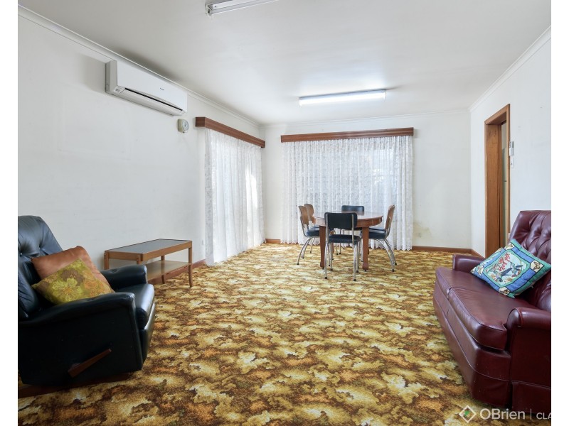 18 Young Street, Drouin VIC 3818