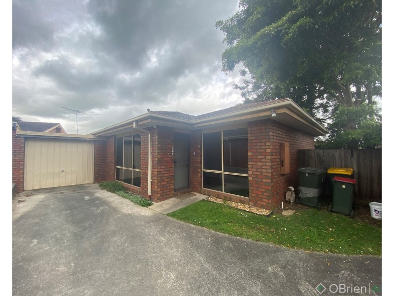 3/2-4 Kraft Crescent, Drouin VIC 3818
