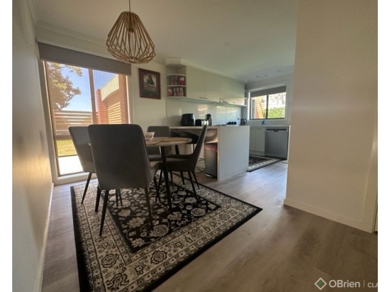 6/33 Albert Road, Drouin VIC 3818