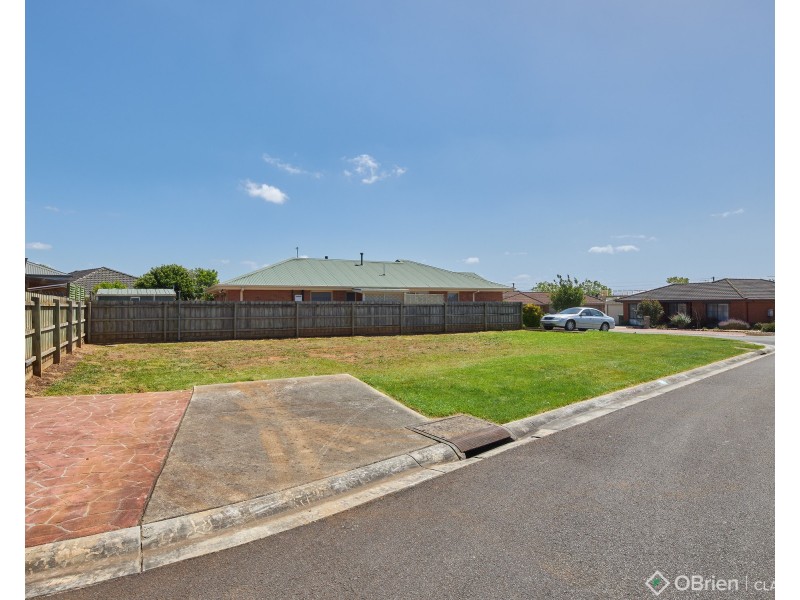 19 Rees Close, Drouin VIC 3818