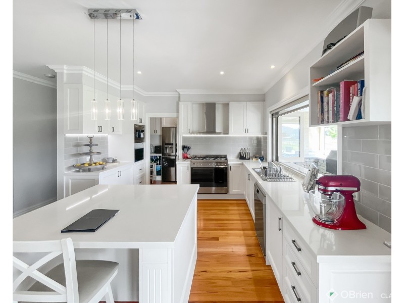 21 Drovers Close, Drouin VIC 3818