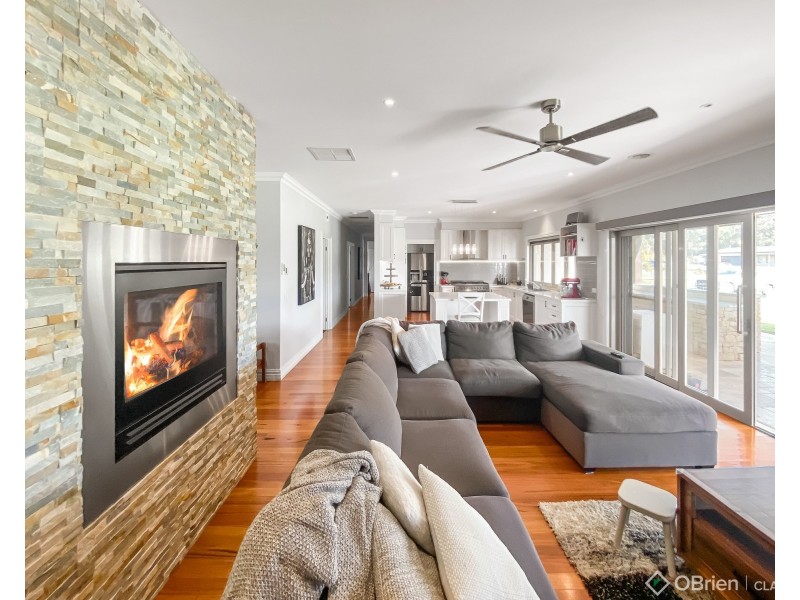 21 Drovers Close, Drouin VIC 3818