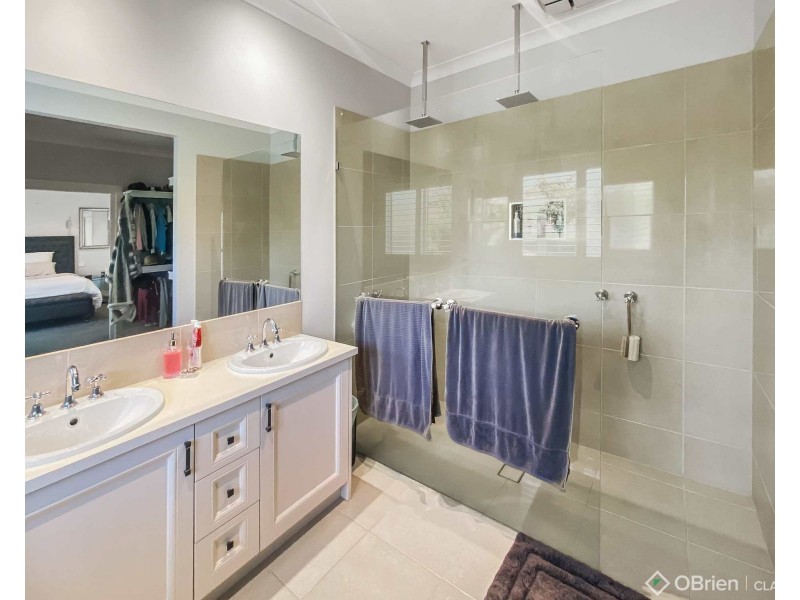 21 Drovers Close, Drouin VIC 3818