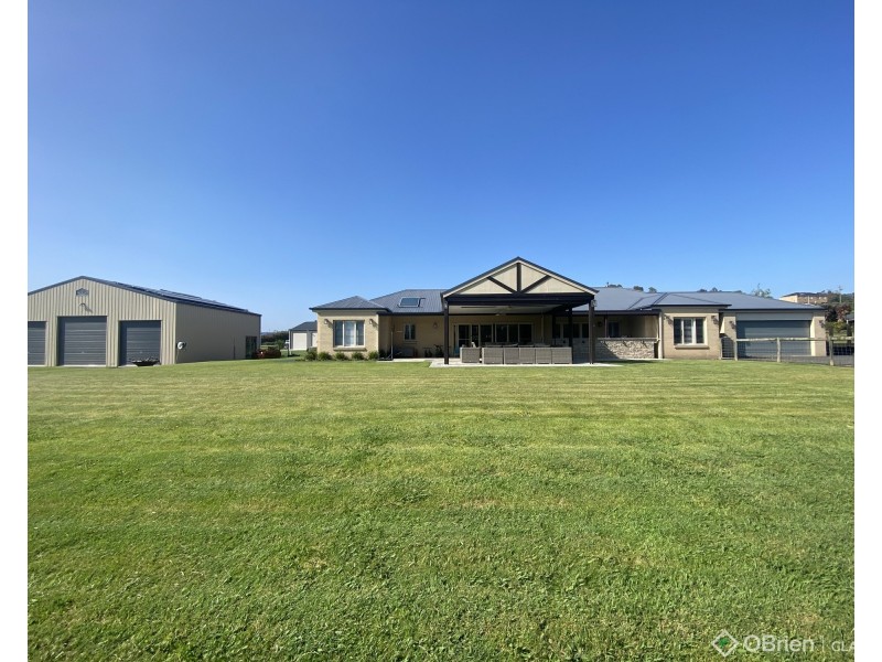 21 Drovers Close, Drouin VIC 3818