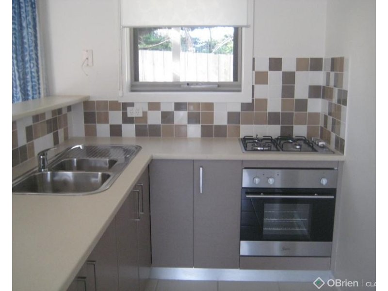 2/8 Mouritz Street, Warragul VIC 3820