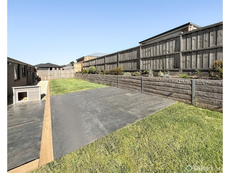 5 County Drive, Drouin VIC 3818