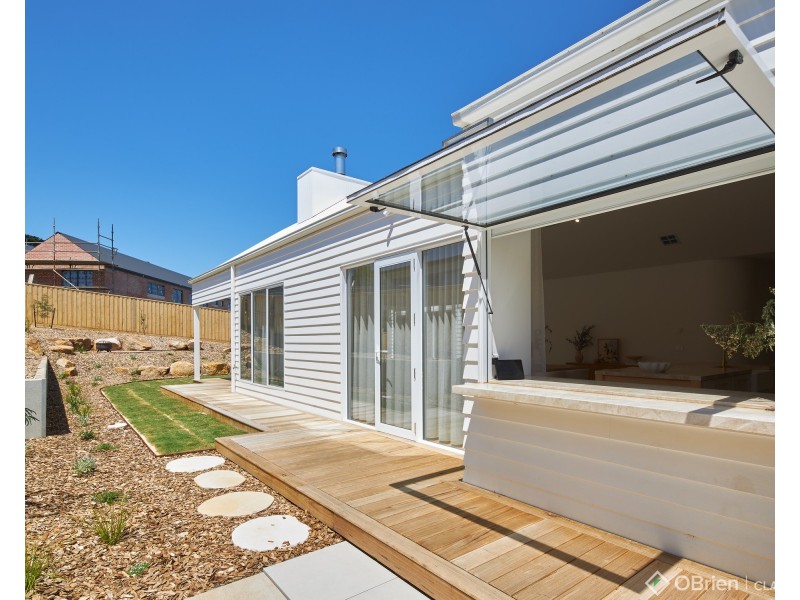 7 Magnolia Way, Warragul VIC 3820