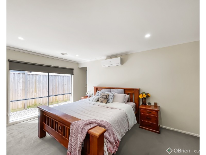 9 Cinnamon Street, Drouin VIC 3818