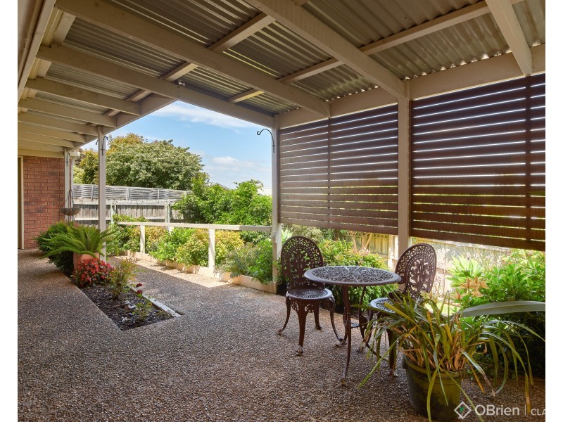 1/20-22 Lampard Road, Drouin VIC 3818